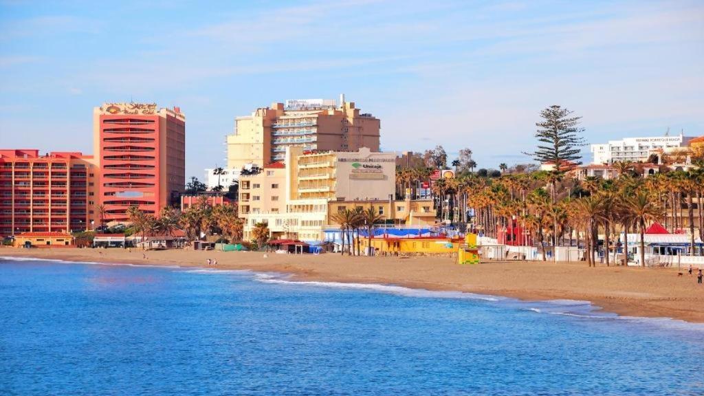 Apartamentos Benalmarina マラガ エクステリア 写真