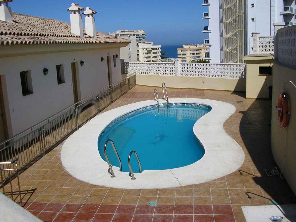 Apartamentos Benalmarina マラガ エクステリア 写真